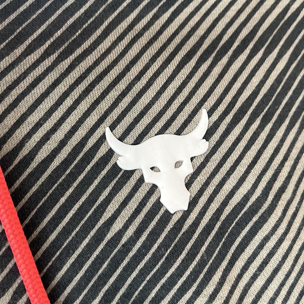 PROJECT ROCK Cropped Hoodie - Picture 4 of 7